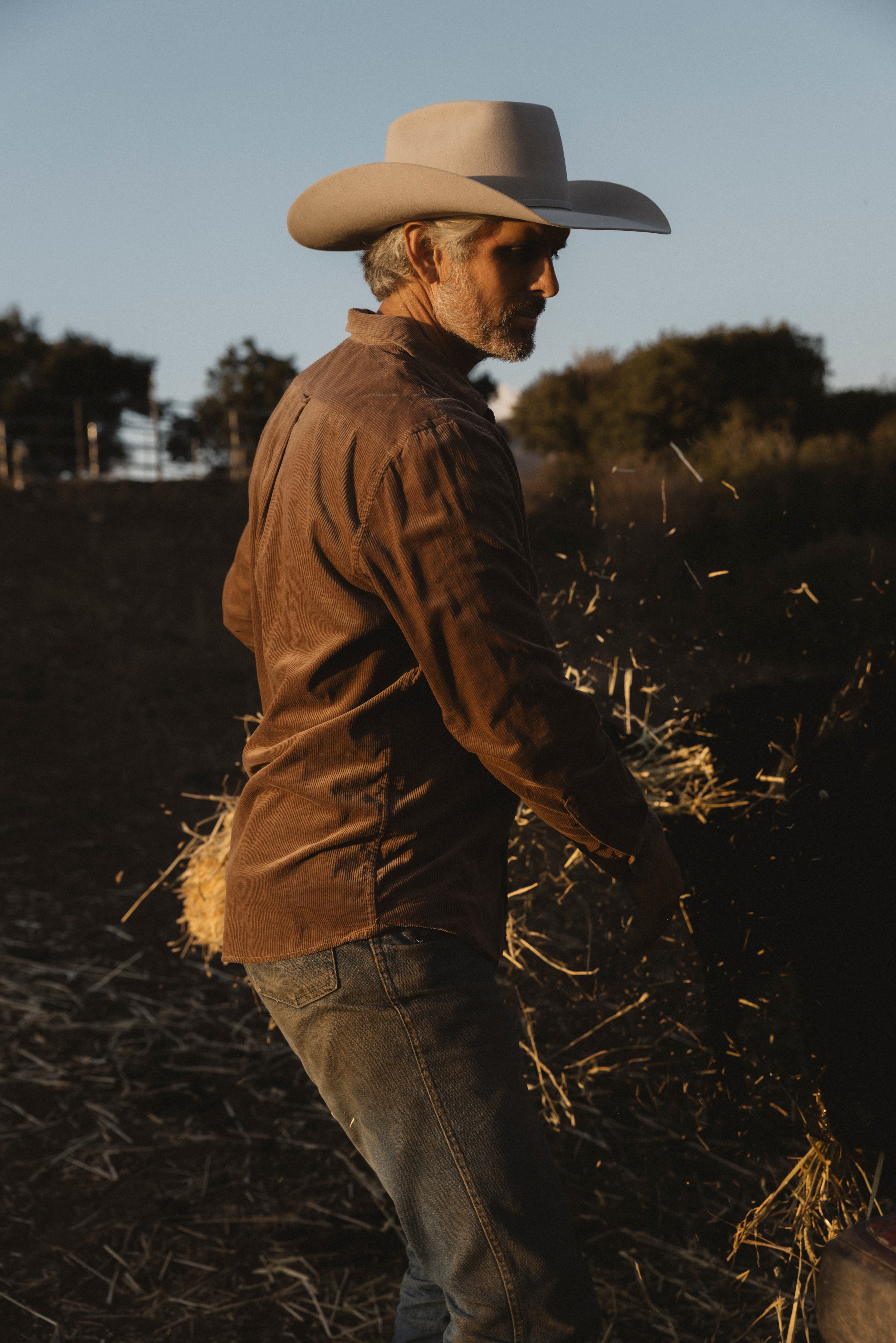 Saratoga Featherweight Corduroy Shirt - Mocha