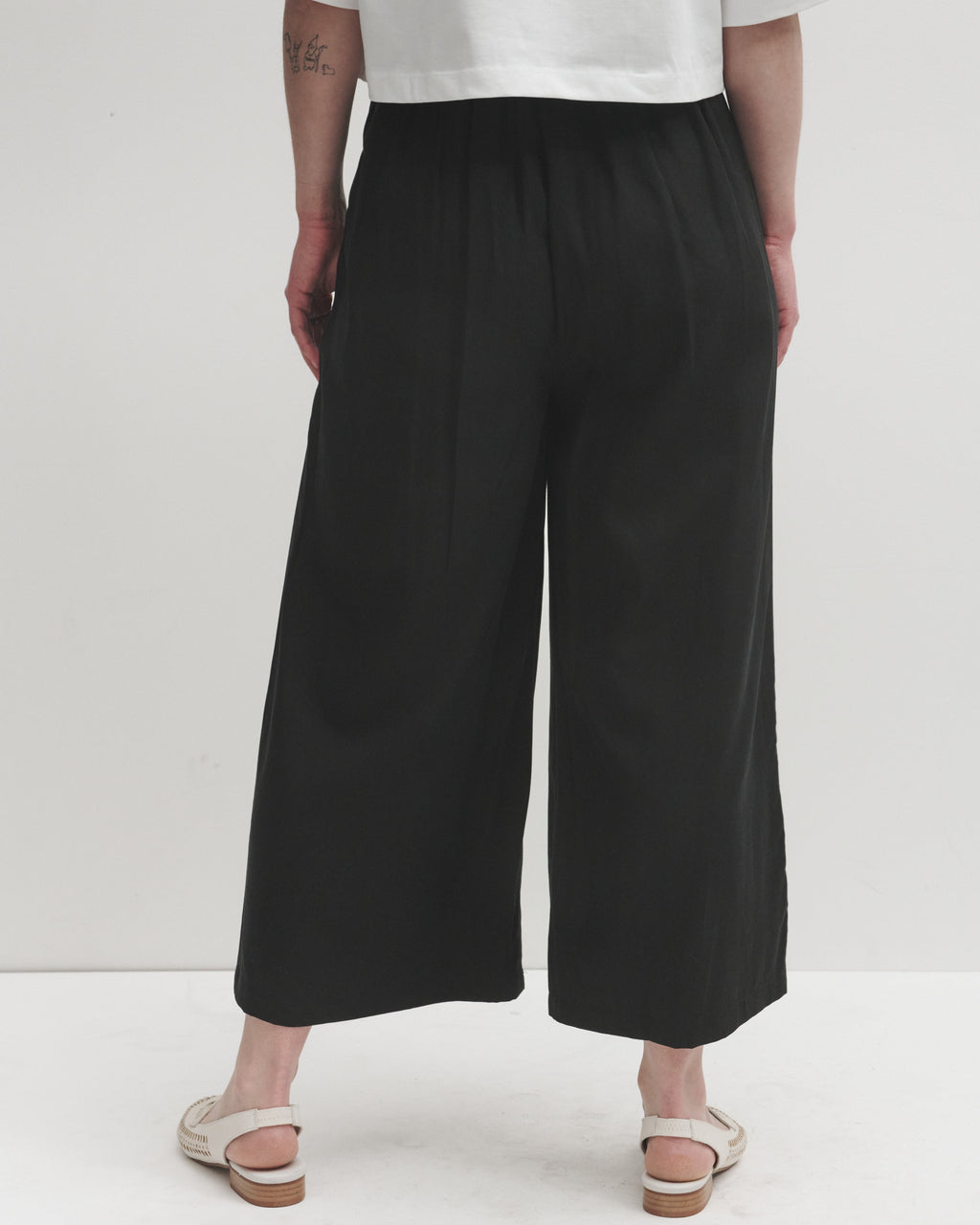 Lowie Black Lyocell Wide Leg Trouser