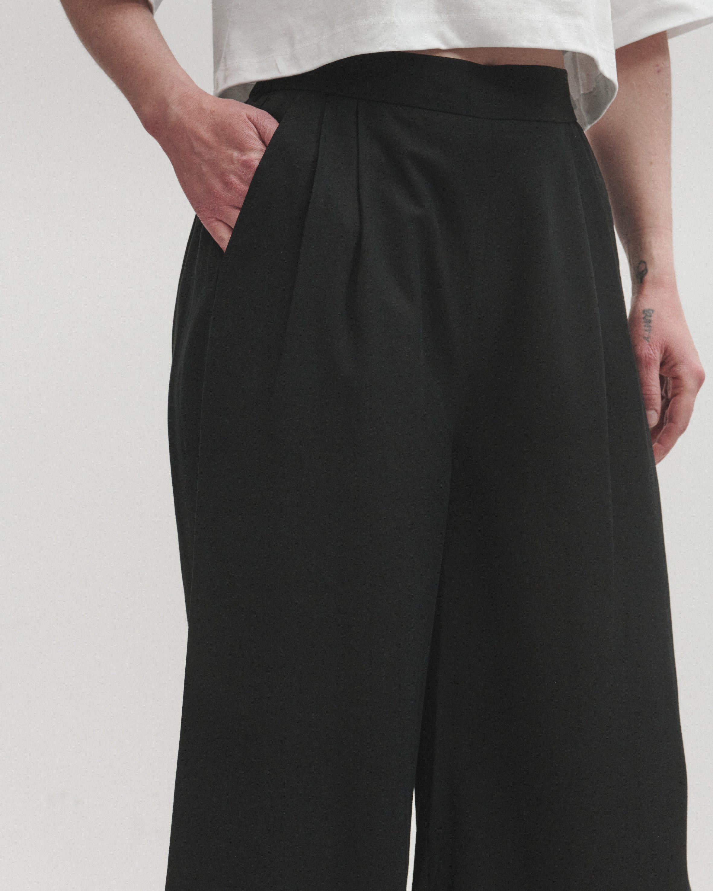 Lowie Black Lyocell Wide Leg Trouser