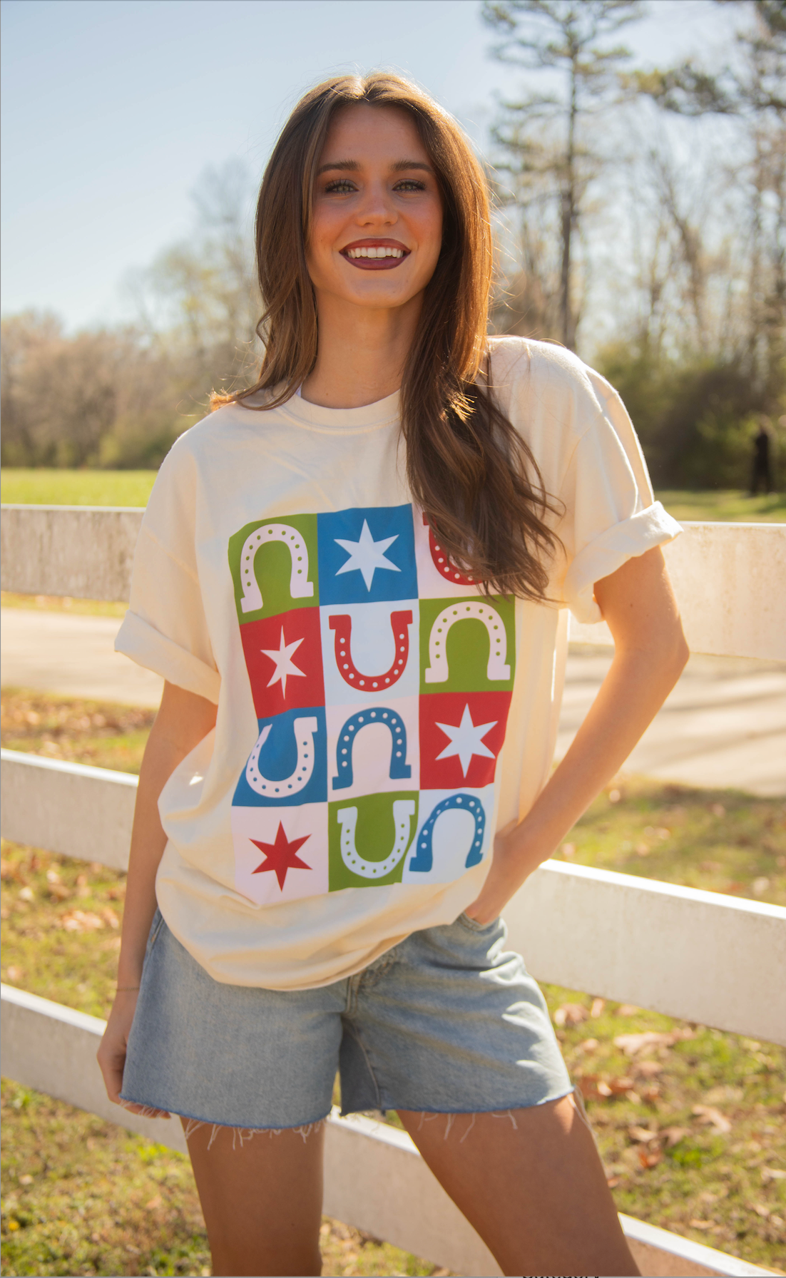 charlie southern: lucky horseshoe tee
