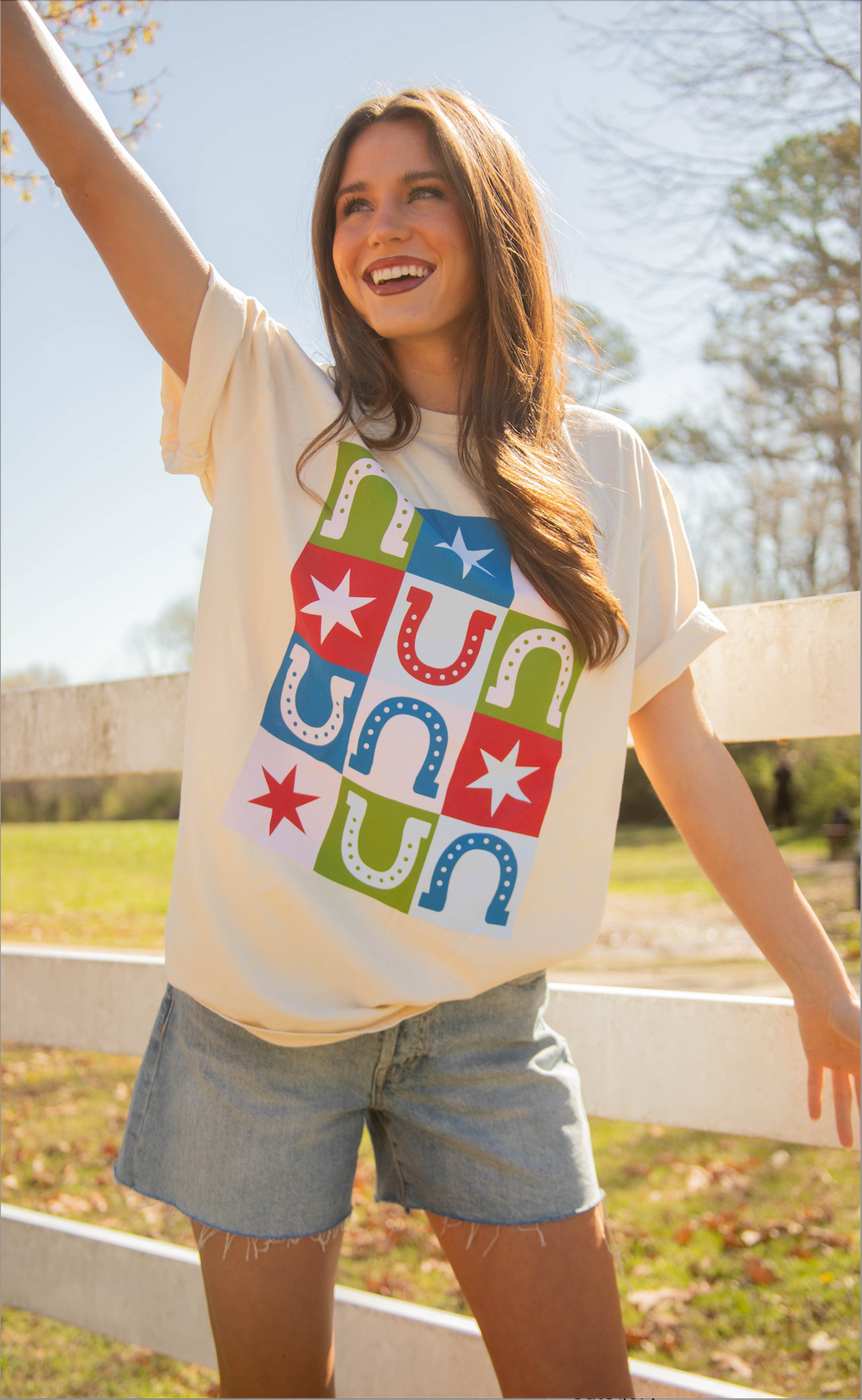 charlie southern: lucky horseshoe tee