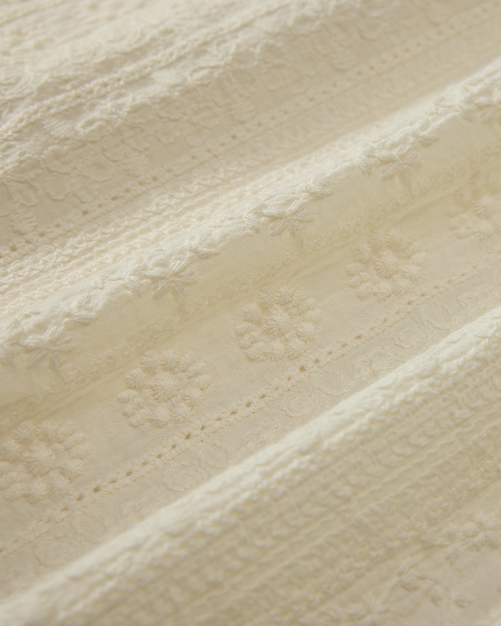 Resort Embroidered Shirt - Ecru